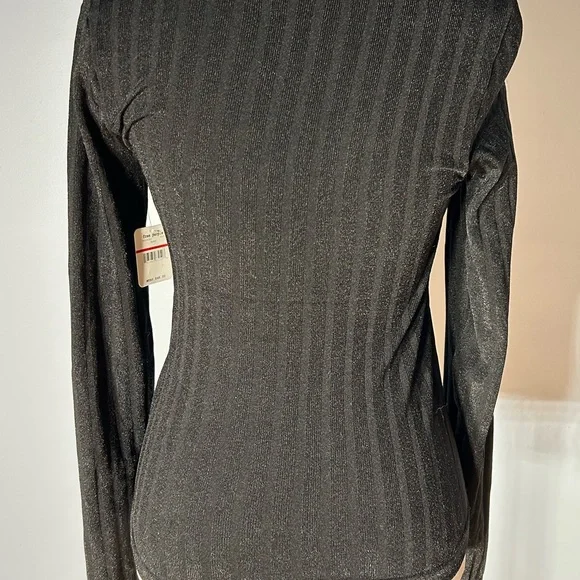 Free People Black stretch shimmery top XS/S - Picture 2 of 3